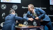 Pese a la pandemia de coronavirus, el ajedrez sigue en competencia en Rusia
