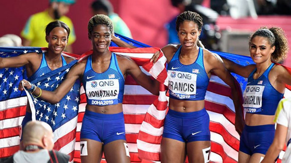 Estados Unidos celebró la obtención del relevo 4x400 femeninos en 2019.