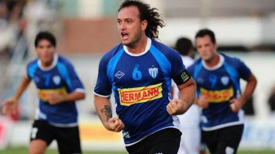 "No me quedo otra, algo hab&iacute;a que hacer".