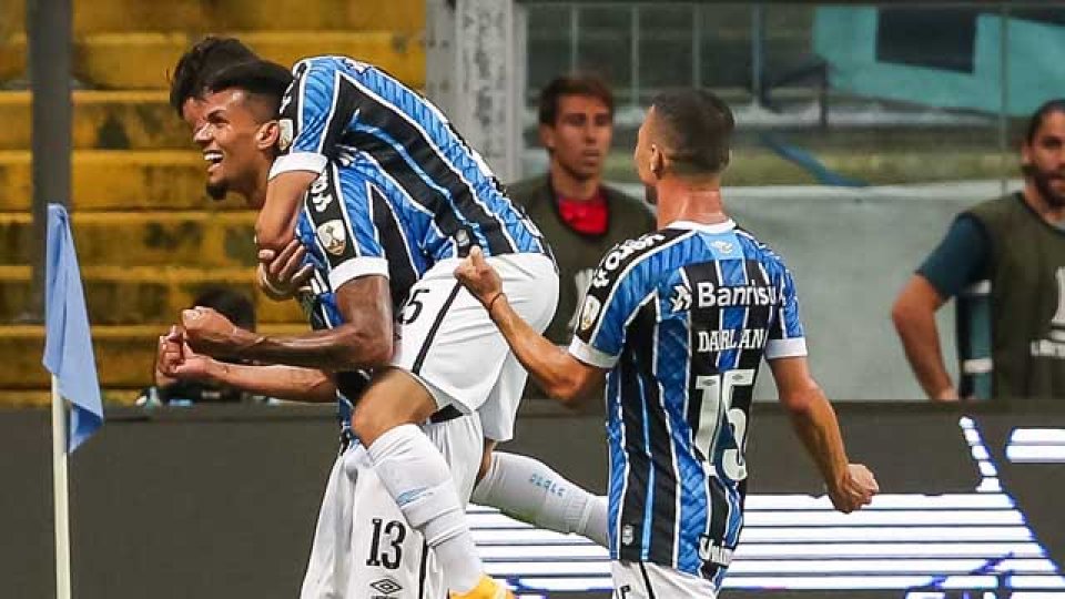 Gremio superó a los Curzados y se metió en Octavos de la Libertadores.