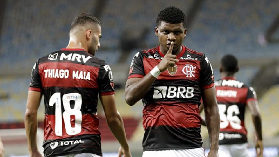 Flamengo goleó 4-0 a Independiente del Valle.