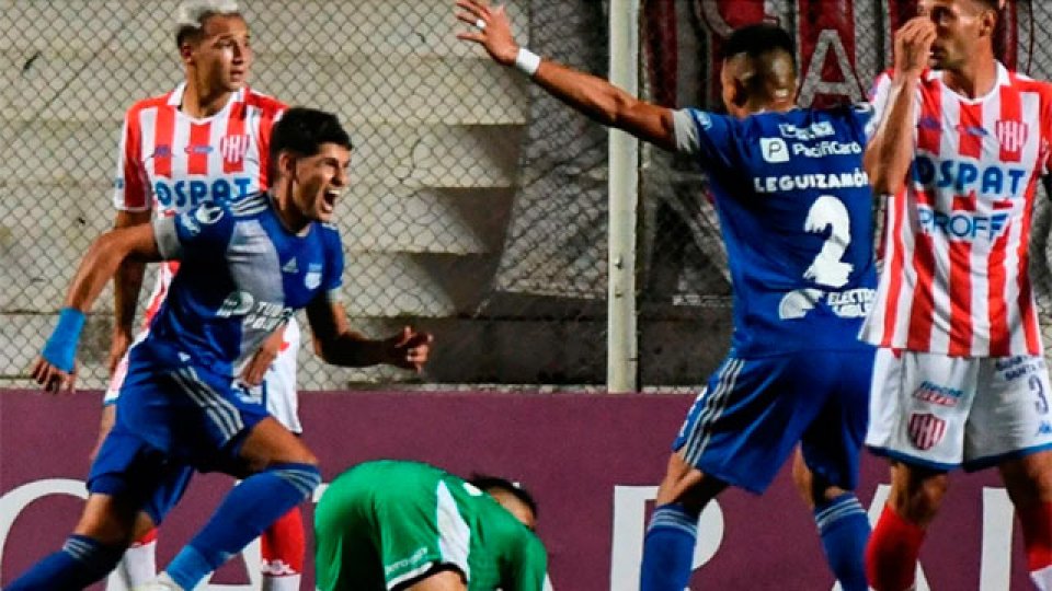 El Tatengue perdió 1-0 un gol de Facundo Barceló.