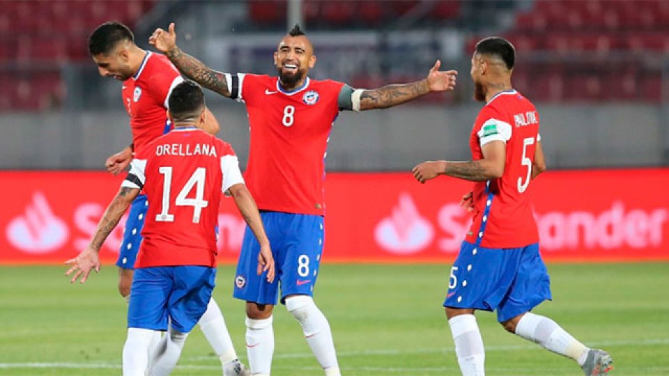 Chile se impuso por 1 a 0 ante Bolivia y es puntero.