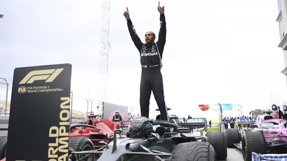 Hamilton festejó hoy su séptimo título mundial de Fórmula 1.