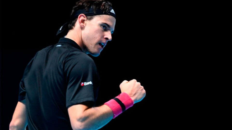 Victoria de Thiem ante Tsitsipas en el arranque del Masters de Londres.