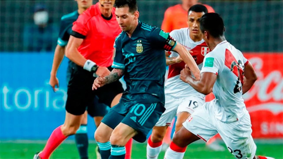 Messi intentará romper una racha ante Perú.