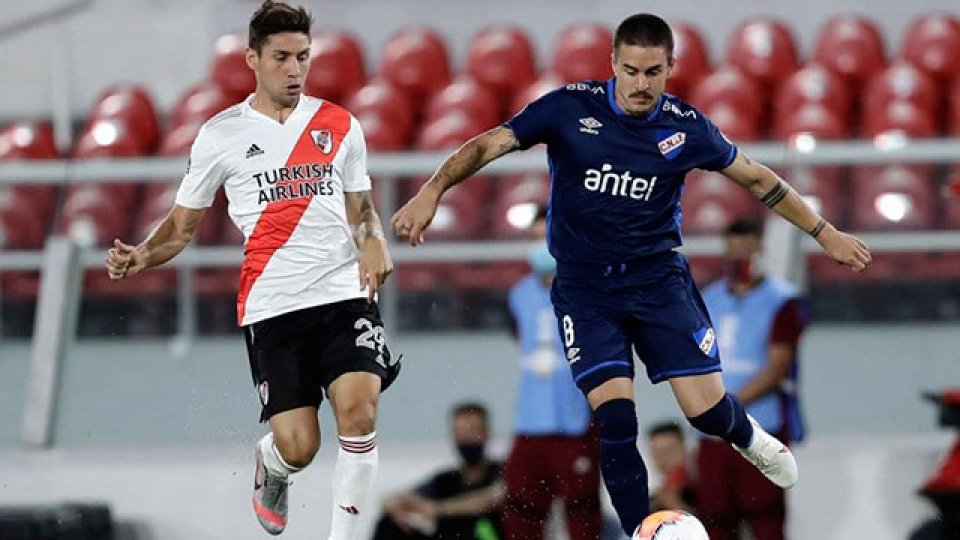 River le ganó 2-0 a Nacional y va a Uruguay con una buena ventaja.