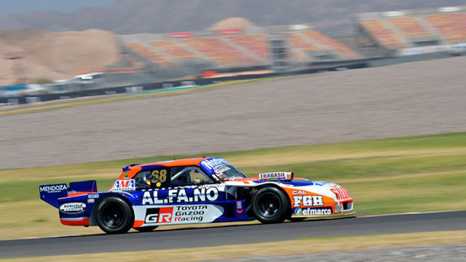 Santero se llevó la victoria del TC en el Villicum: Werner fue cuarto.