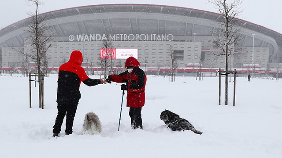 En el Wanda Metropolitano había una capa de más de 60 centímetros de nieve.
