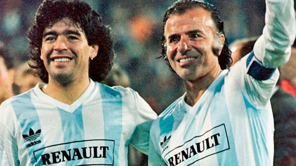 Murió Carlos Saúl Menem: un fanático de River y su pasión por los deportes. Murió Carlos Saúl Menem: un fanático de River y su pasión por los deportes.