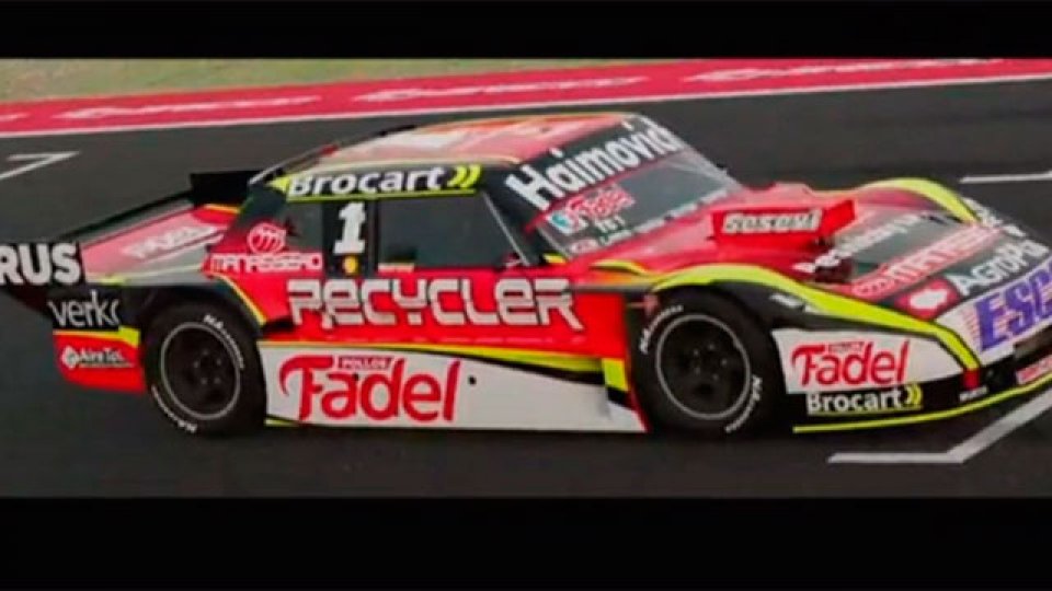 Mariano Werner y el nuevo diseño de su Ford.