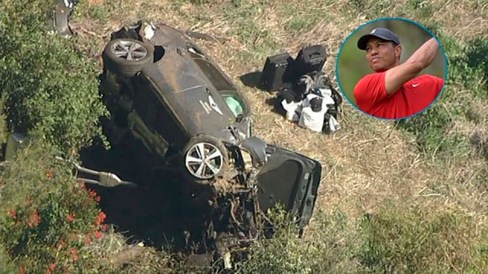 Tiger Woods sufrió un grave accidente automovilístico.