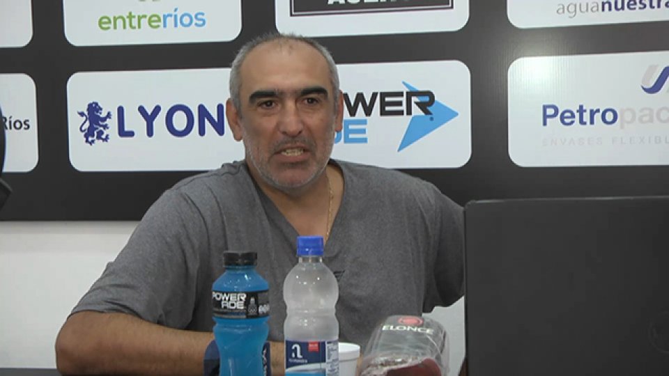 Iván Delfino, entrenador de Patronato.