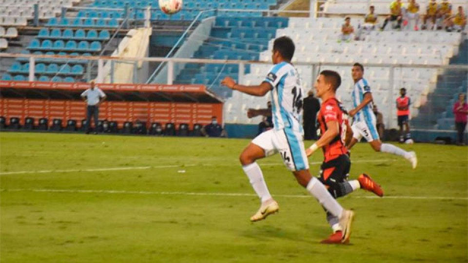 Patronato sufrió una dura derrota por 4 a 2 ante Atlético Tucumán.