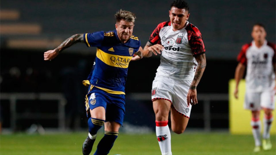 Boca goleó a Defensores de Belgrano y podría cruzarse con River en octavos.