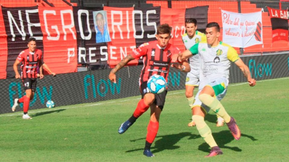 Patronato enfrenta a Aldosivi por la Copa de la Liga. Patronato enfrenta a Aldosivi por la Copa de la Liga.