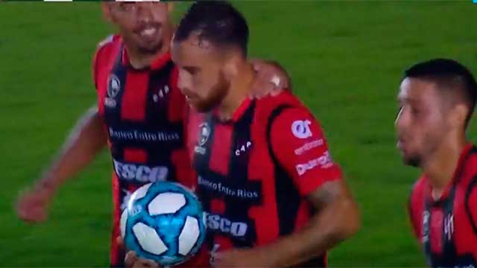Patronato eliminó por penales a Lanús y jugará los octavos por primera vez.