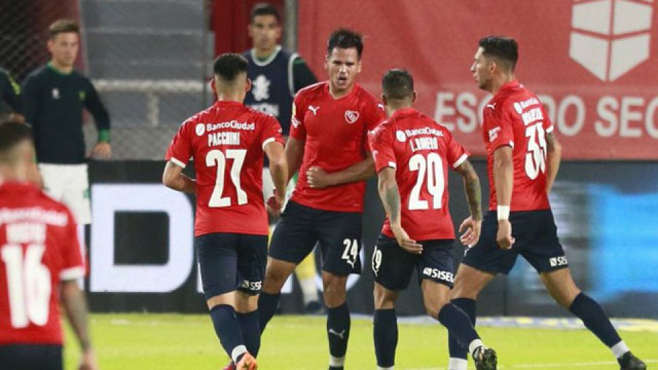 Independiente abrirá ante Santos en Brasil su compleja serie de octavos.