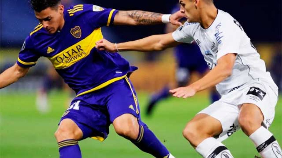 Boca derrot&oacute; a Santos en la Bombonera y se afirma en la Copa Libertadores.