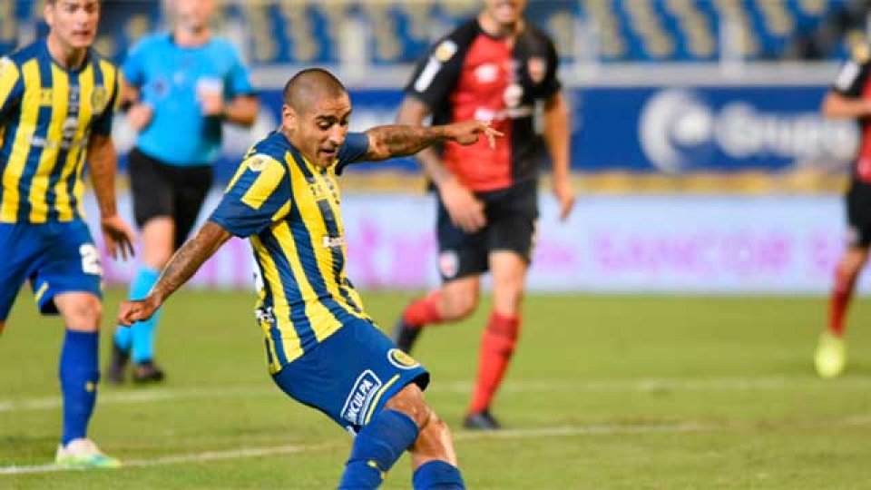 El Canalla se impuso por 3 a 0 en el Gigante de Arroyito.