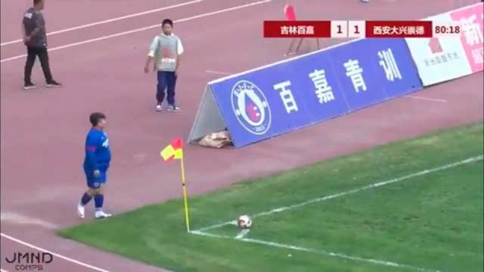 El hijo de Hen Shihua se hizo cargo de todas las pelotas paradas del equipo.