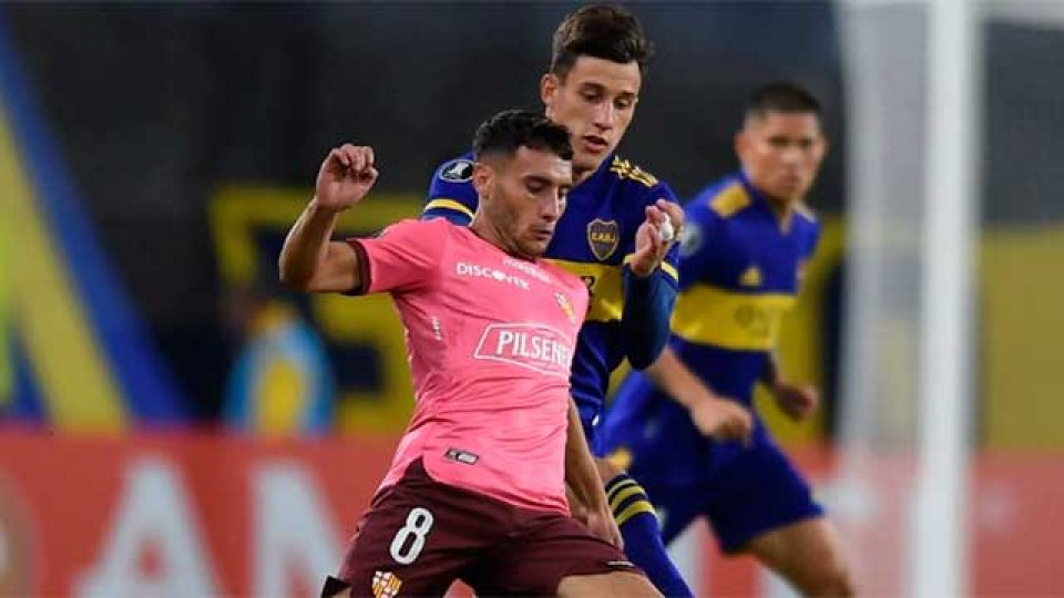 Boca tuvo una floja actuación y apenas empató sin goles con Barcelona.