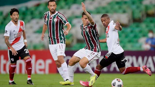 River enfrenta a Fluminense y va por la clasificación.