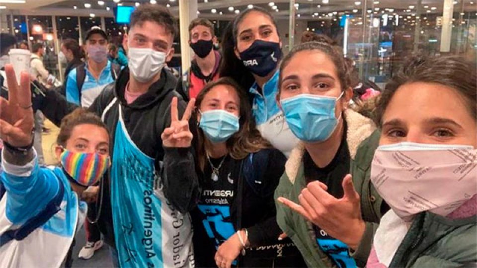 Los atletas argentinos y Maratea partieron hacia Ecuador