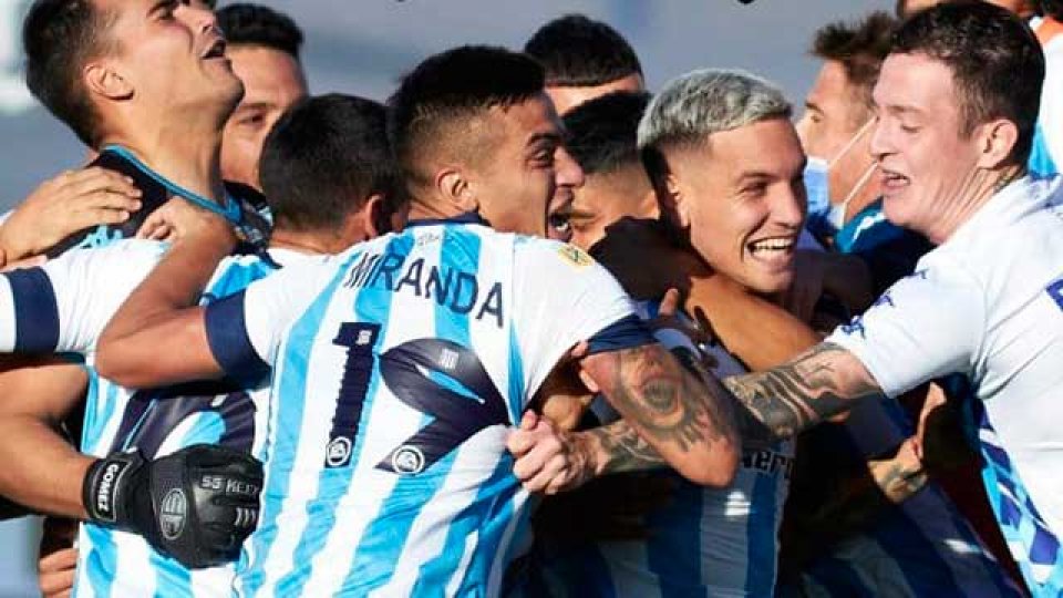 La Academia tuvo en Chila Gómez a su figura y se metió en en la Final.