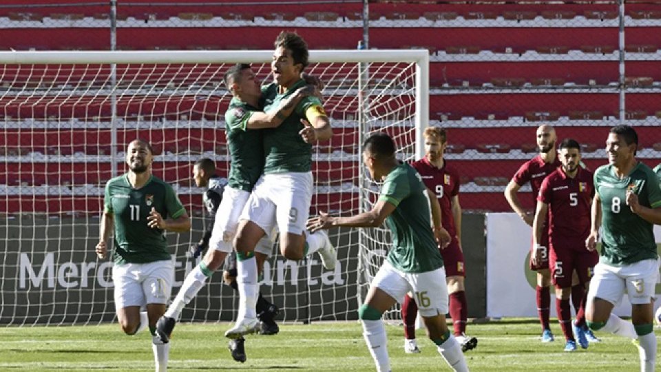 Bolivia ganó, pasó a Venezuela en la tabla y lo dejó en el último lugar.