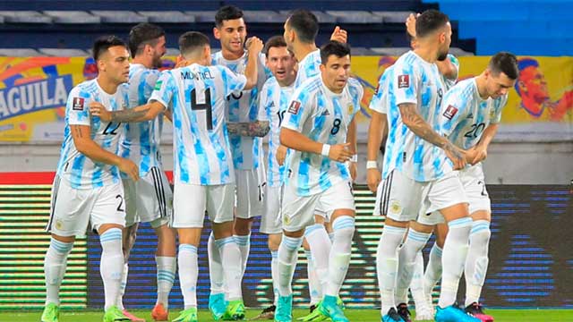 Argentina empató 2 a 2 con Colombia y dejó pasar una gran oportunidad.