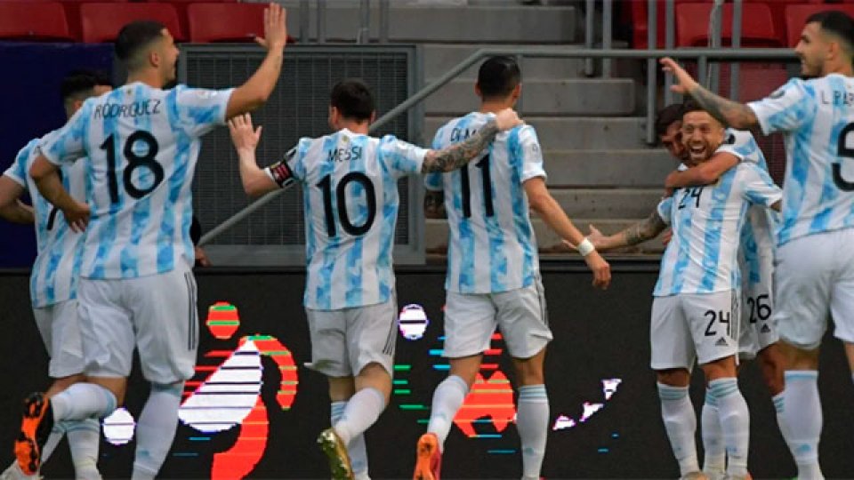 La Selección Argentina venció a Paraguay por la mínima y se clasificó.