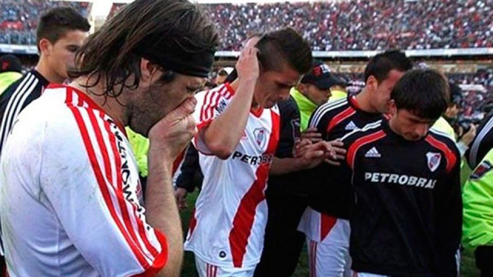 Se Cumplen Diez Años Del Histórico Descenso De River A La B Nacional ...