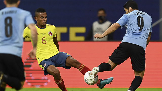 Uruguay recibe a Colombia en un partido clave para ambos.