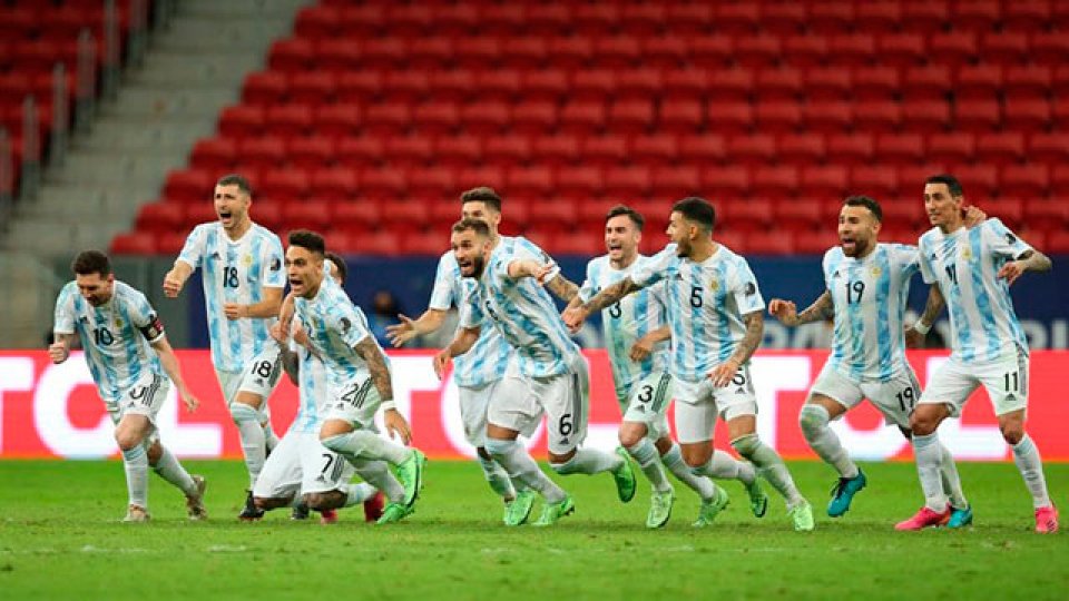 Argentina portagonizó una picante definición ante Colombia. en la Semifinal.