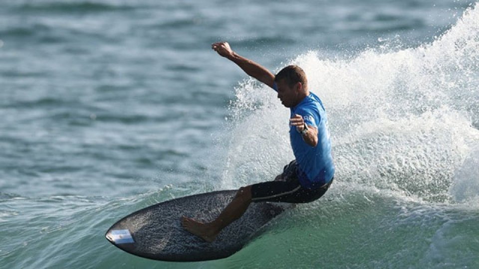 El surf tuvo su debut en los Juegos y Usuna sigue en carrera.