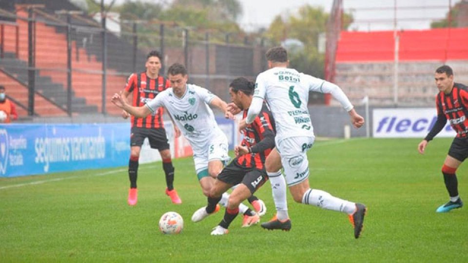 Patronato le ganó a Sarmiento 2-0 en el Grella por la Liga Profesional.