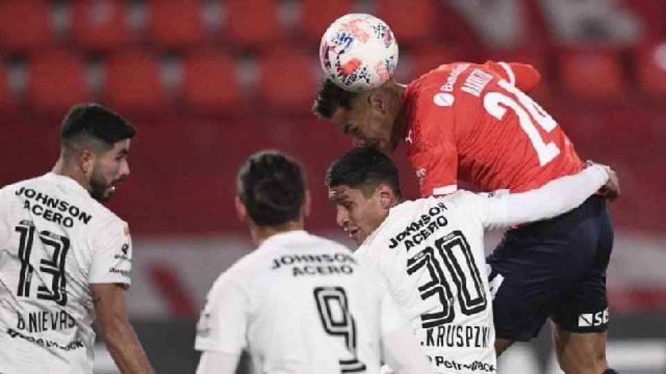 El Rojo terminó con la racha positiva del Patrón de Entre Ríos.