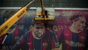 Barcelona sacó las gigantografías de Messi del Camp Nou