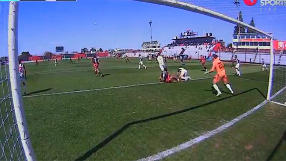 En el Grella y con gol de Marín, Patronato sumó tres puntos claves.