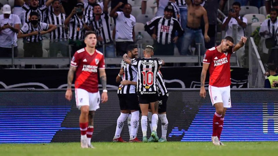 River cayó por goleada ante Mineiro y quedó eliminado de la Copa Libertadores.