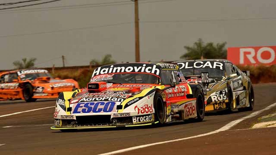 Mariano Werner y Lionel Pernía partirán adelante en la final del TC en Viedma.