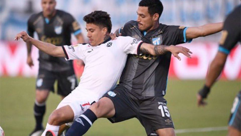 Independiente cayó ante Atlético Tucumán y perdió el invicto.