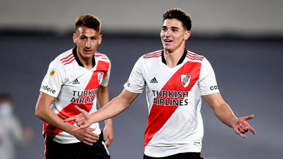 River se recuperó ante Aldosivi y quedó muy cerca de la punta.