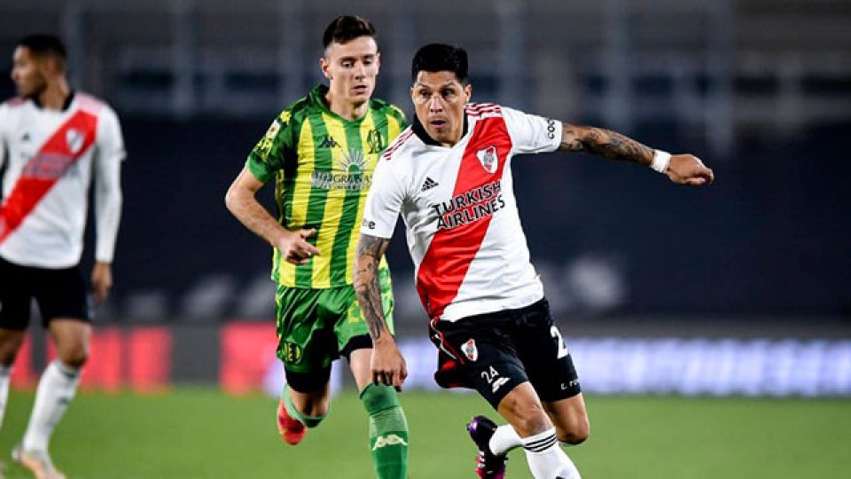 River se recuperó ante Aldosivi y quedó muy cerca de la punta.
