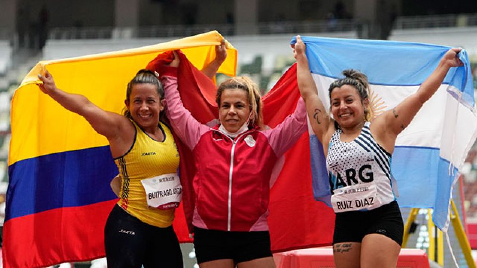 Antonella Ruiz Díaz logró la primera medalla para la Argentina.