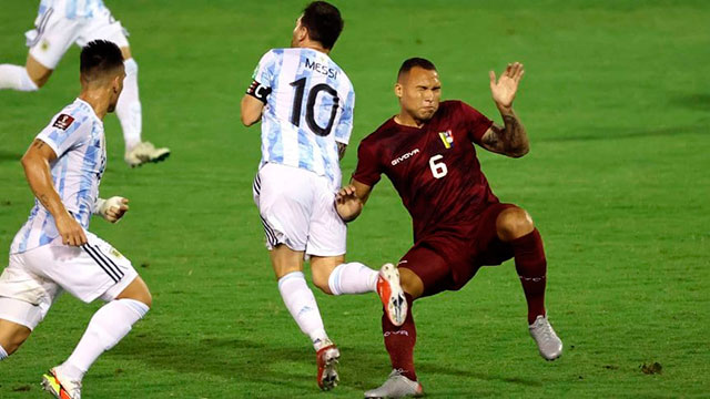 Luis Martínez, el jugador venezolano de la patada a Messi, pidió disculpas.