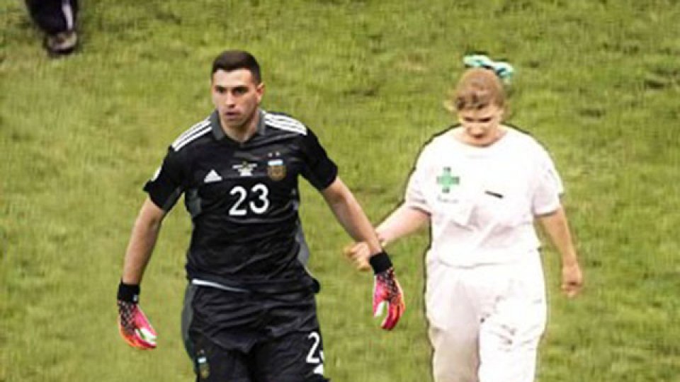 Estallaron los memes luego de la ins&oacute;lita interrupci&oacute;n.