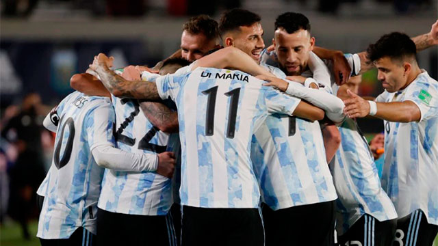 Con tres goles de Messi, Argentina le ganó 3-0 a Bolivia.