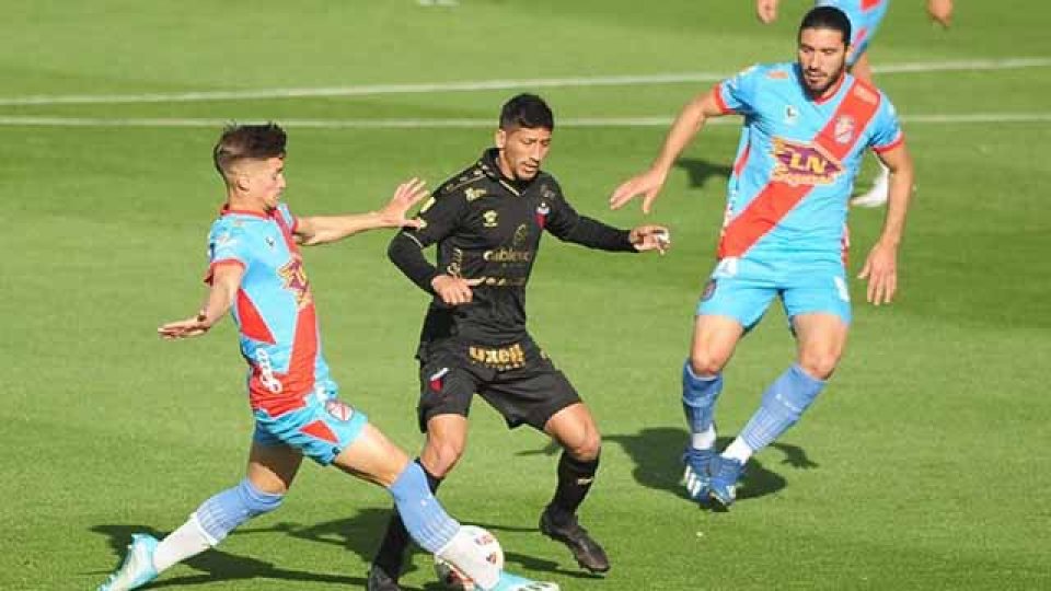 Arsenal y Colón igualaron 0-0 en Sarandí.